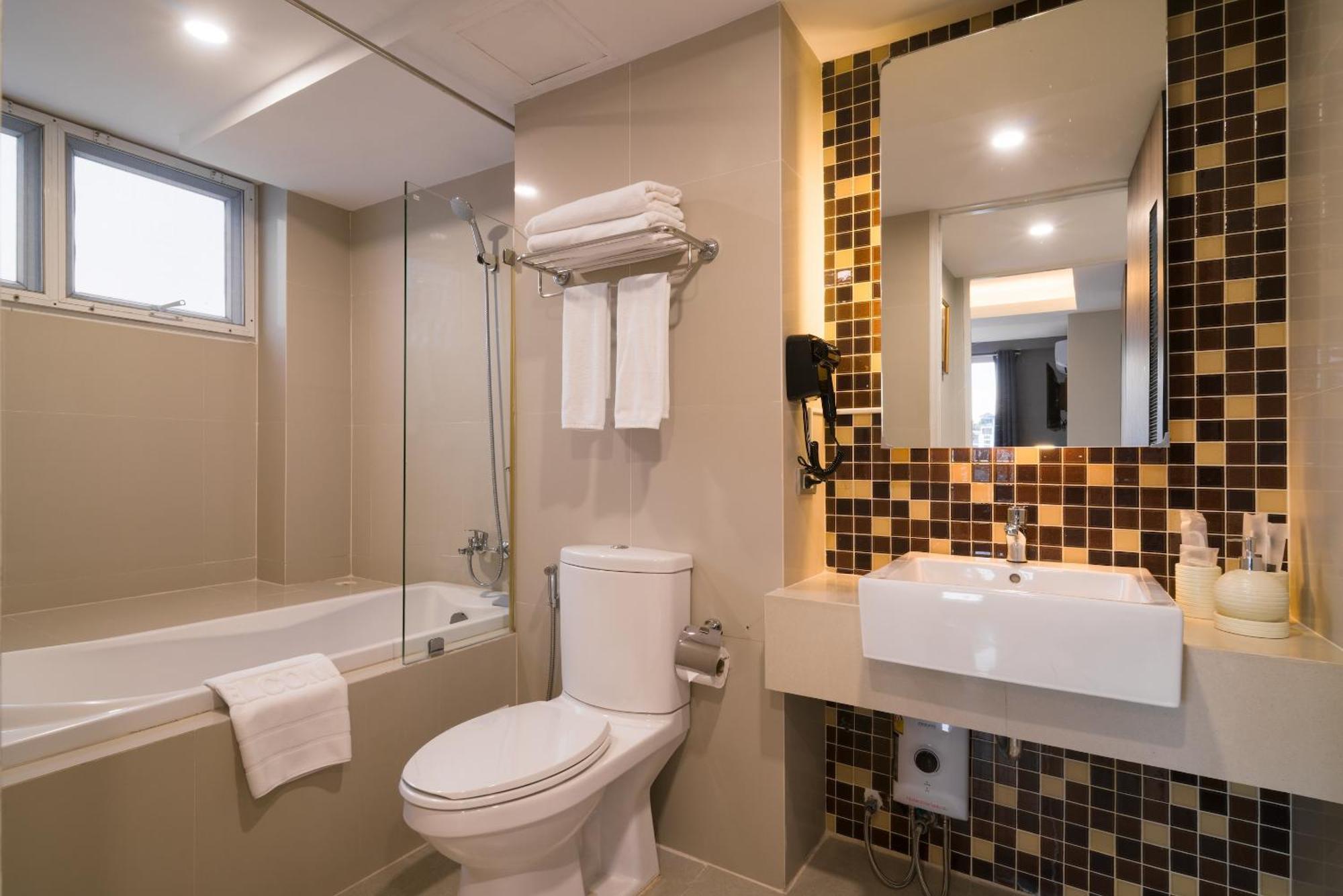 Aspira Suites Sukhumvit 20 กรุงเทพมหานคร ภายนอก รูปภาพ